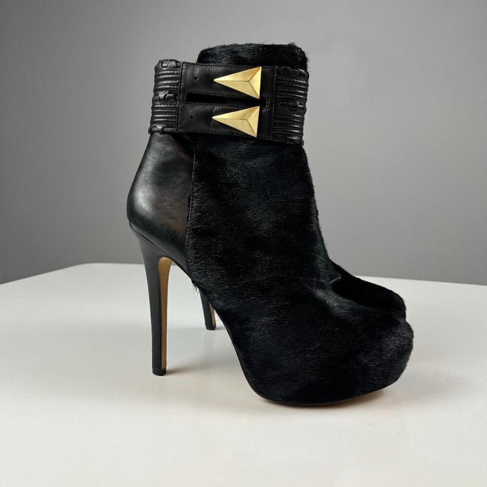 House of Harlow 1960 Black and Gold Heeled Boots